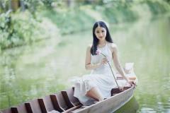 从肚脐看财运好坏