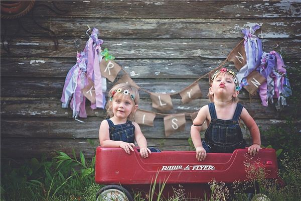 梦见双胞胎是什么意思 梦见双胞胎是什么意思