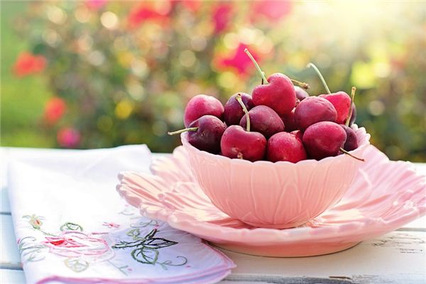 梦见樱桃是什么意思 梦见樱桃是什么意思