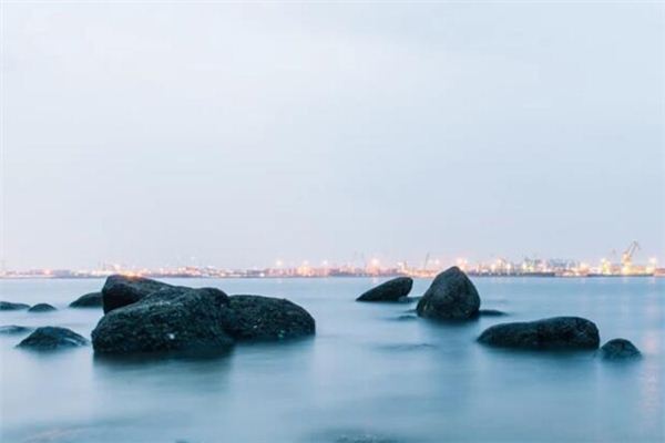 梦见石油是什么意思 梦见石油是什么意思