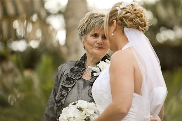 梦见岳母是什么意思 梦见岳母是什么意思